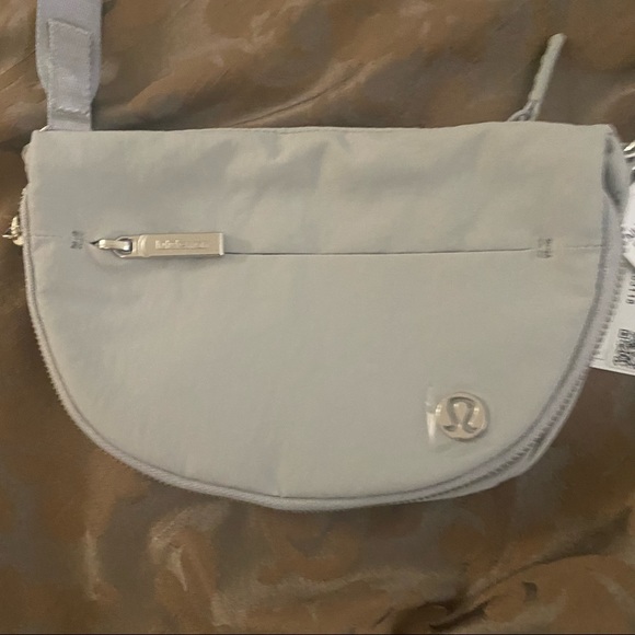 LULULEMON ALL NIGHT MICRO FESTIVAL BAG *zip top* in SOLD OUT COLOR- SEAL… - Picture 6 of 7